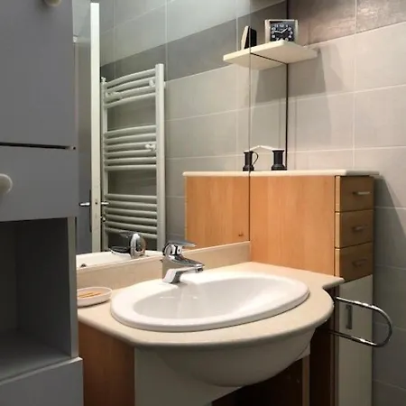 2 Pieces Avec Cabine, Climatise Et Parking Prive A 200m De La - Fr-1-225c-78 Apartment Banyuls-sur-Mer