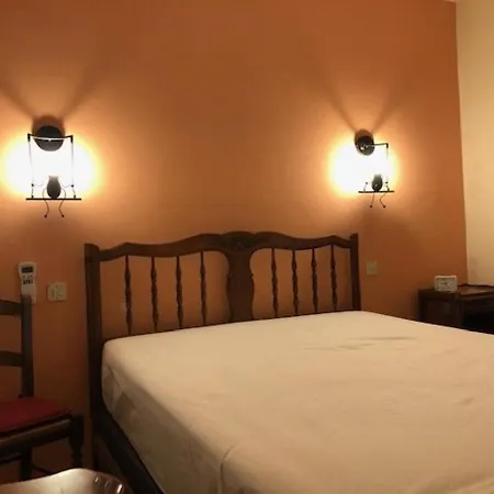 2 Pieces Avec Cabine, Climatise Et Parking Prive A 200m De La - Fr-1-225c-78 Apartamento