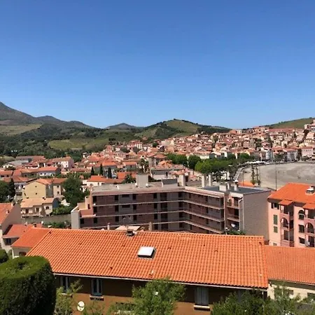 2 Pieces Avec Cabine, Climatise Et Parking Prive A 200m De La - Fr-1-225c-78 *